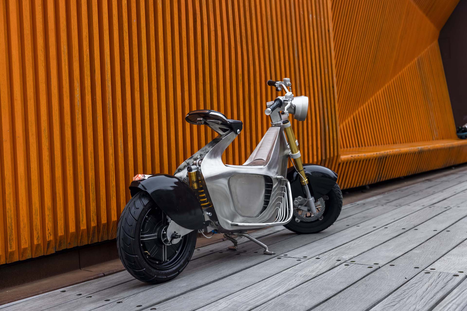 Stilride designs electric motorbike with “industrial origami”