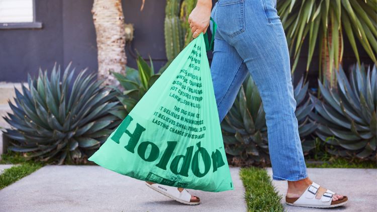 Derek&Eric designs “planet kind, heavy duty” identity for compostable refuse bag brand